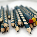 Скрапбукинг для начинающих: Какой карандаш, для работы в скрапбукинге, лучше выбрать