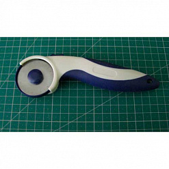 Нож роликовый с пластиковой ручкой, 45 мм (Арс Хобби)