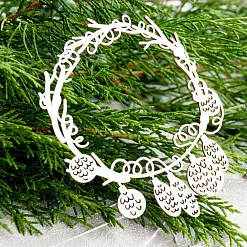 Чипборд "Венок с шариками", 7,3х9,2 см (LeoMammy) Чипборд "Венок с шариками", 7,3х9,2 см (LeoMammy)