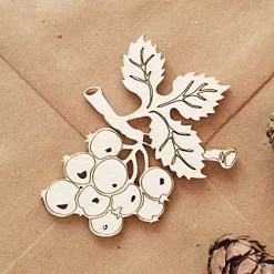 Украшение из чипборда "Ветка смородины" (LeoMammy) Украшение из чипборда "Ветка смородины" (LeoMammy)