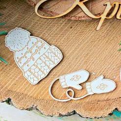 Набор украшений из чипборда "Шапка и варежки" (ScrapКрым) Набор украшений из чипборда "Шапка и варежки" (ScrapКрым)