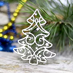 Украшение из чипборда "Елка в завитках" (LadyBug) Украшение из чипборда "Елка в завитках" (LadyBug)