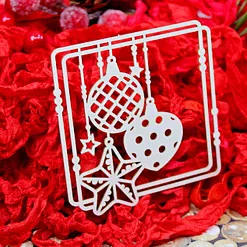 Украшение из чипборда "Новогодняя рамка с подвесками" (Fantasy) Украшение из чипборда "Новогодняя рамка с подвесками" (Fantasy)