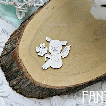 Украшение из чипборда "Свинка с клевером 663" (Fantasy)