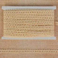 Кружево хлопковое, цвет бежевый, ширина 1,3 см, длина 90 см Кружево хлопковое, цвет бежевый, ширина 1,3 см, длина 90 см