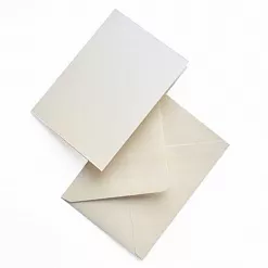 Заготовка для открытки с конвертом А6 "Перламутровая светло-кремовая" (DoCrafts) Заготовка для открытки с конвертом А6 "Перламутровая светло-кремовая" (DoCrafts)