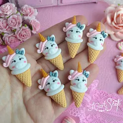 Миниатюра "Хрюшка-единорог в рожке", 4х2 см, 1 шт (Югарт) Миниатюра "Хрюшка-единорог в рожке", 4х2 см, 1 шт (Югарт)