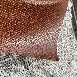 Отрез экокожи 30х69 см "Переплетный. Зерно. Коричневый" (Pty Китай) Отрез экокожи 30х69 см "Переплетный. Зерно. Коричневый" (Pty Китай)