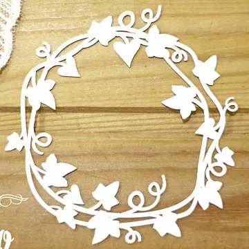 Украшение из чипборда "Рамка из виноградной лозы" (Просто небо)