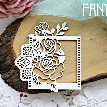 Украшение из чипборда "Рамка с розами 728" (Fantasy)