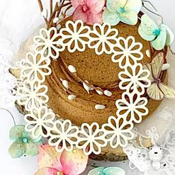 Украшение из чипборда "Веночек из ромашек" (LeoMammy)