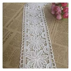 Кружево "Тесьма с крупными цветами", ширина 7 см, длина 1 м