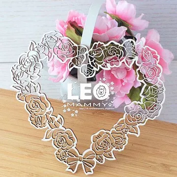 Украшение из чипборда "Ажурное сердце из роз" (LeoMammy)