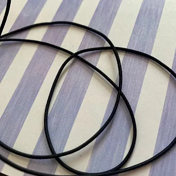 Шнур-резинка "Черная", толщина 1 мм, длина 1 м (Magic Hobby)