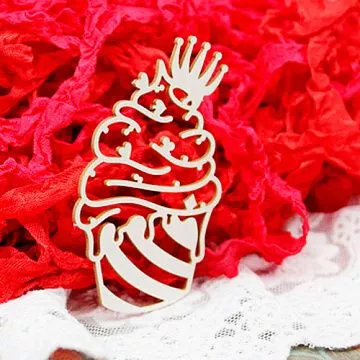 Украшение из чипборда "Кексик с короной" (Fantasy)