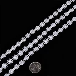 Тесьма пластиковая "Цветочки", белая (Magic Hobby) Тесьма пластиковая "Цветочки", белая (Magic Hobby)