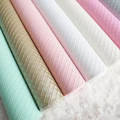 Отрез экокожи 30х69 см "Текстурный. Квадратик золотой" (Pty Италия) Отрез экокожи 30х69 см "Текстурный. Квадратик золотой" (Pty Италия)