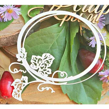 Украшение из чипборда "Рамка с веточкой" (ScrapКрым)