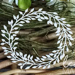 Украшение из чипборда "Веночек с листьями 2" (LeoMammy) Украшение из чипборда "Веночек с листьями 2" (LeoMammy)