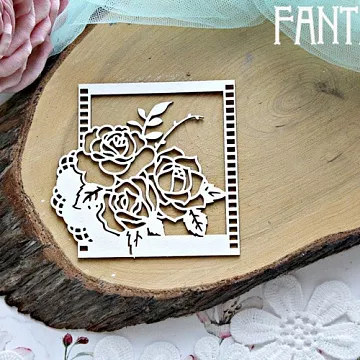 Украшение из чипборда "Рамка с букетом роз 619" (Fantasy)