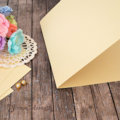 Заготовка для открытки 15х15 см из дизайнерской бумаги Sirio Pearl Merida Cream