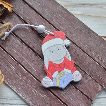 Деревянное украшение "Зайка в костюме Деда Мороза", 3,7х5,8 см, 1 шт