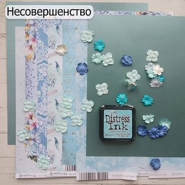 БРАК Комплект бумаги 30х30 см, 2 листа дизайнерской бумаги 30х30 см, набор лепестков васильков, набор лепестков гортензии, 1 подвеска, 1 чернильная подушечка
