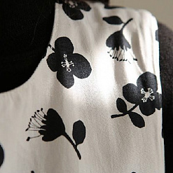 Отрез ткани "Черные цветы на белом" 45х70 см (Daily Like)